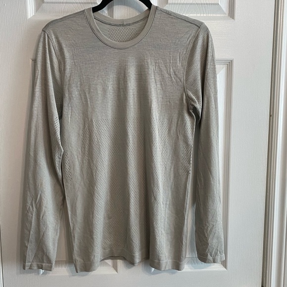 Lululemon Metal Vent Breathe Long Sleeve - Picture 4 of 5